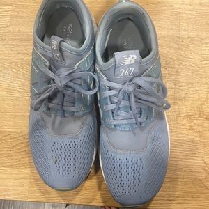 New Balance Tennis Shoes